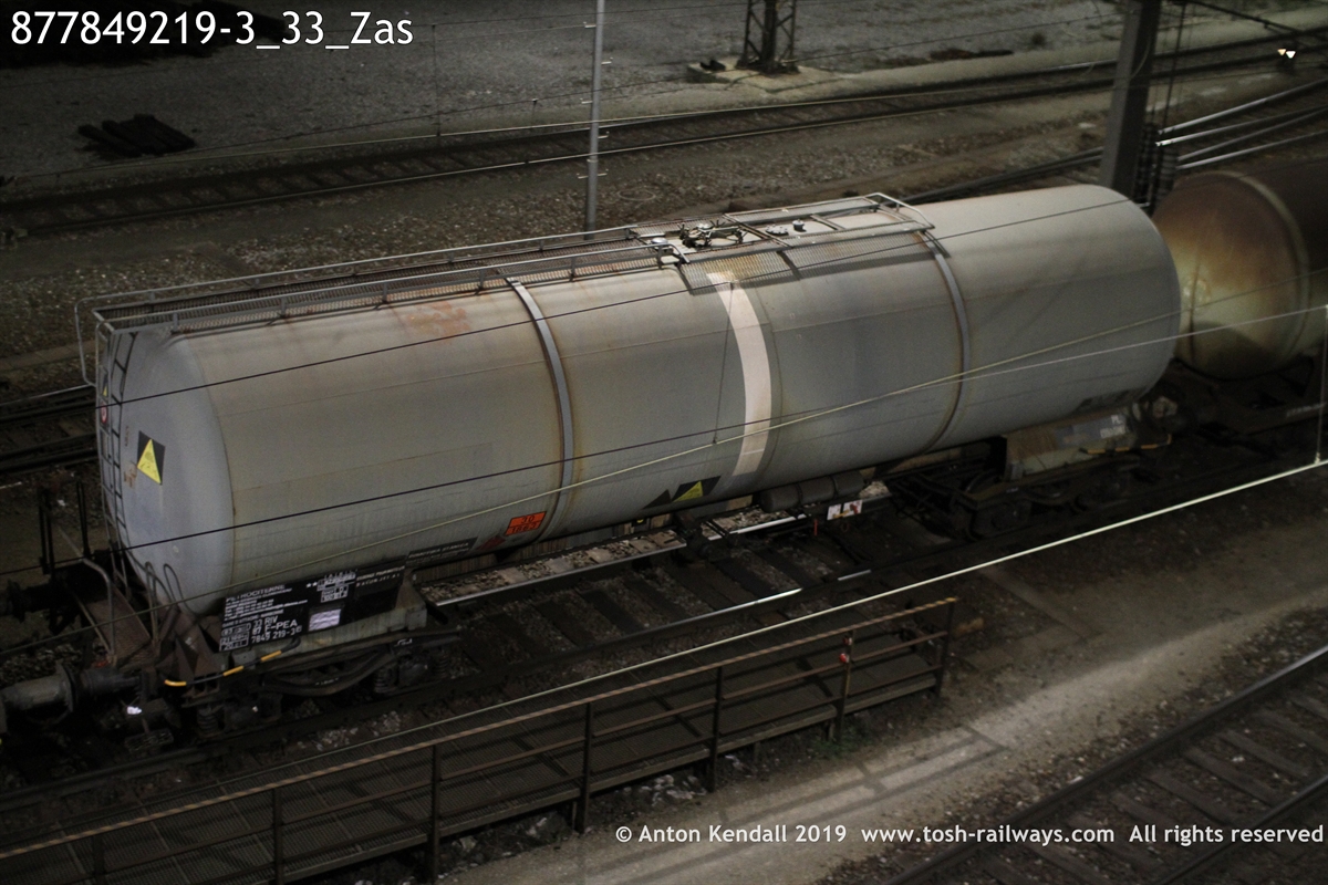 877849219-3_33_Zas.JPG